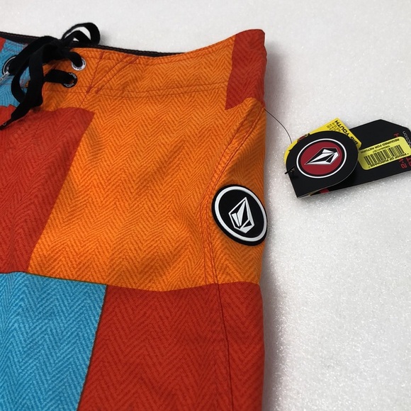 NEW VOLCOM Board Shorts Maguro Blocks Pure FUNction Big Boys Beach Pool 29/18 - Picture 8 of 16